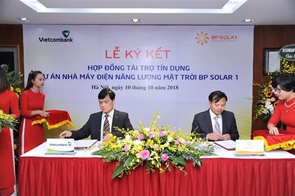 Lễ ký kết hợp đồng tài trợ tín dụng dự án điện mặt trời BP Solar 1